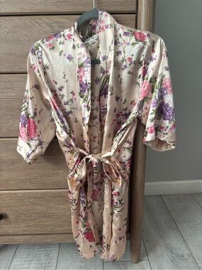 Silky Floral Kimono Robe in Cream with Pink & Purple Flowers